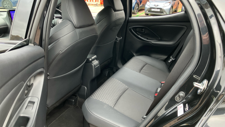 Toyota Yaris 1.5 Hybrid Excel 5dr CVT Hybrid Hatchback